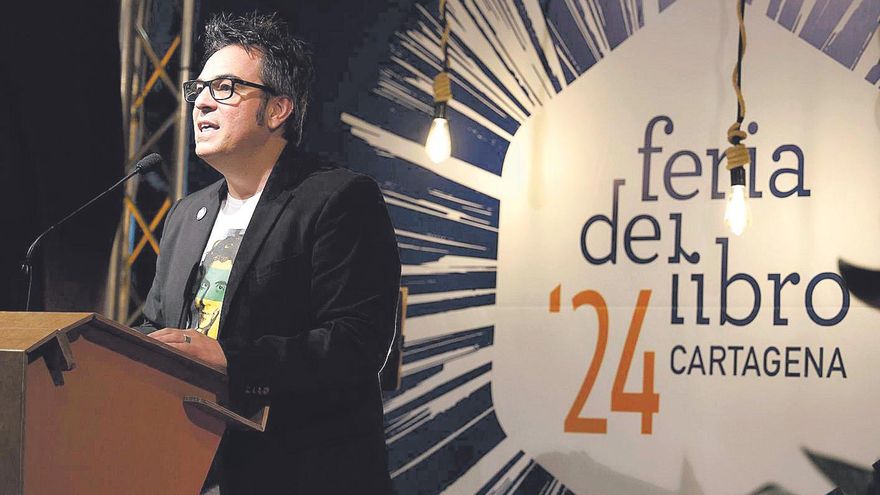 Raúl Quinto defiende la lectura como un acto de resistencia