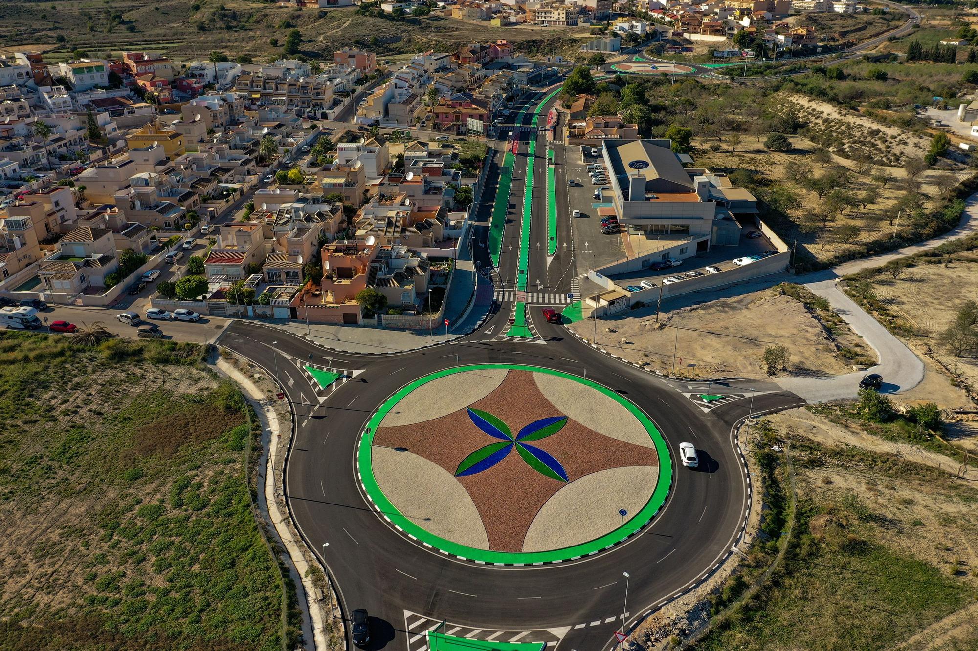 El conseller visita las mejoras en la CV-95 en el tramo de San Miguel de Salinas