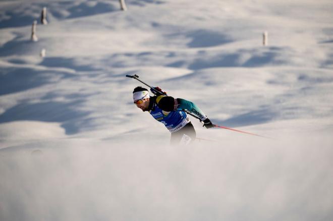 Martin Fourcade compitiendo en la Copa del Mundo de Biathlon en Hochfilzen, Austria