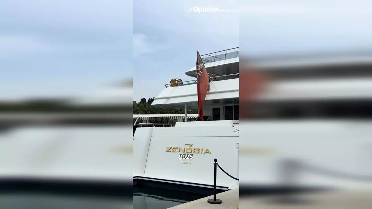 La relación de uno de los yates atracado en el Puerto de Málaga con la realeza británica