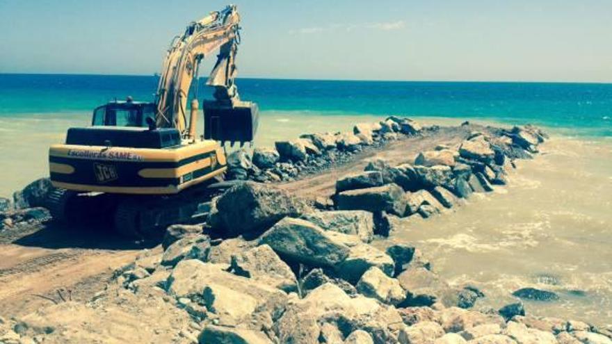 Costas invierte casi un millón de euros en recuperar las playas de Nules