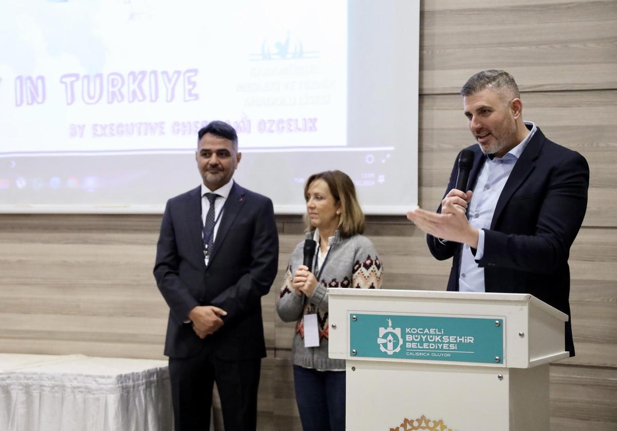 El alcalde, en Turquía