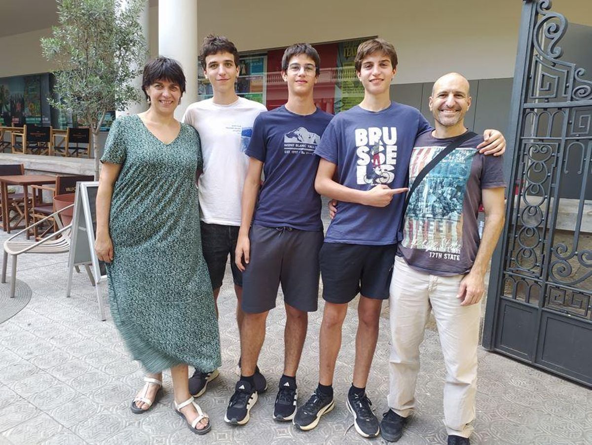 La família Monter-Palau, avui al Kursaal: la Sílvia Palau, el Nil, el Cesc, el Jan i el Bernat Monter