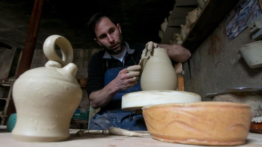 La ancestral tradición de la alfarería se convierte en bien inmaterial