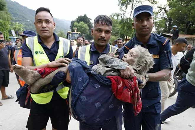 Una riada inunda varias localidades de Nepal