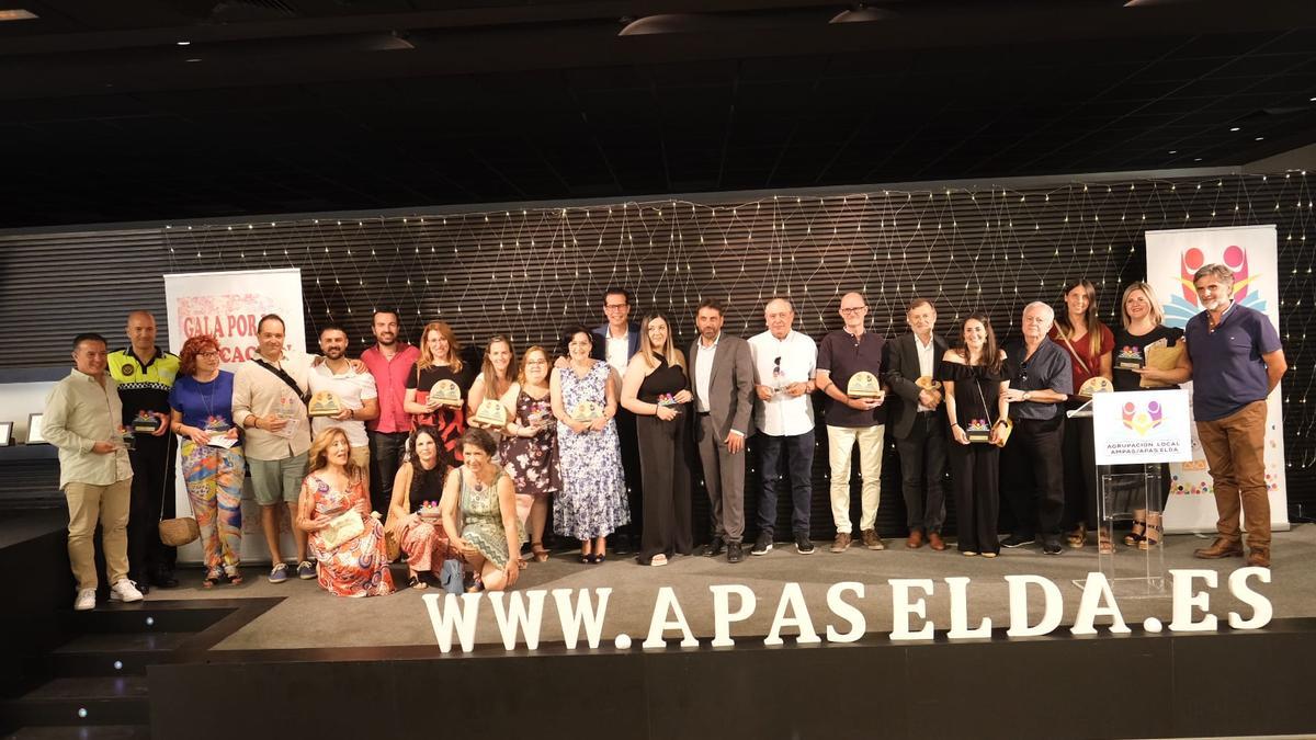 Los premiados en la II Gala por la Educación Eldense.