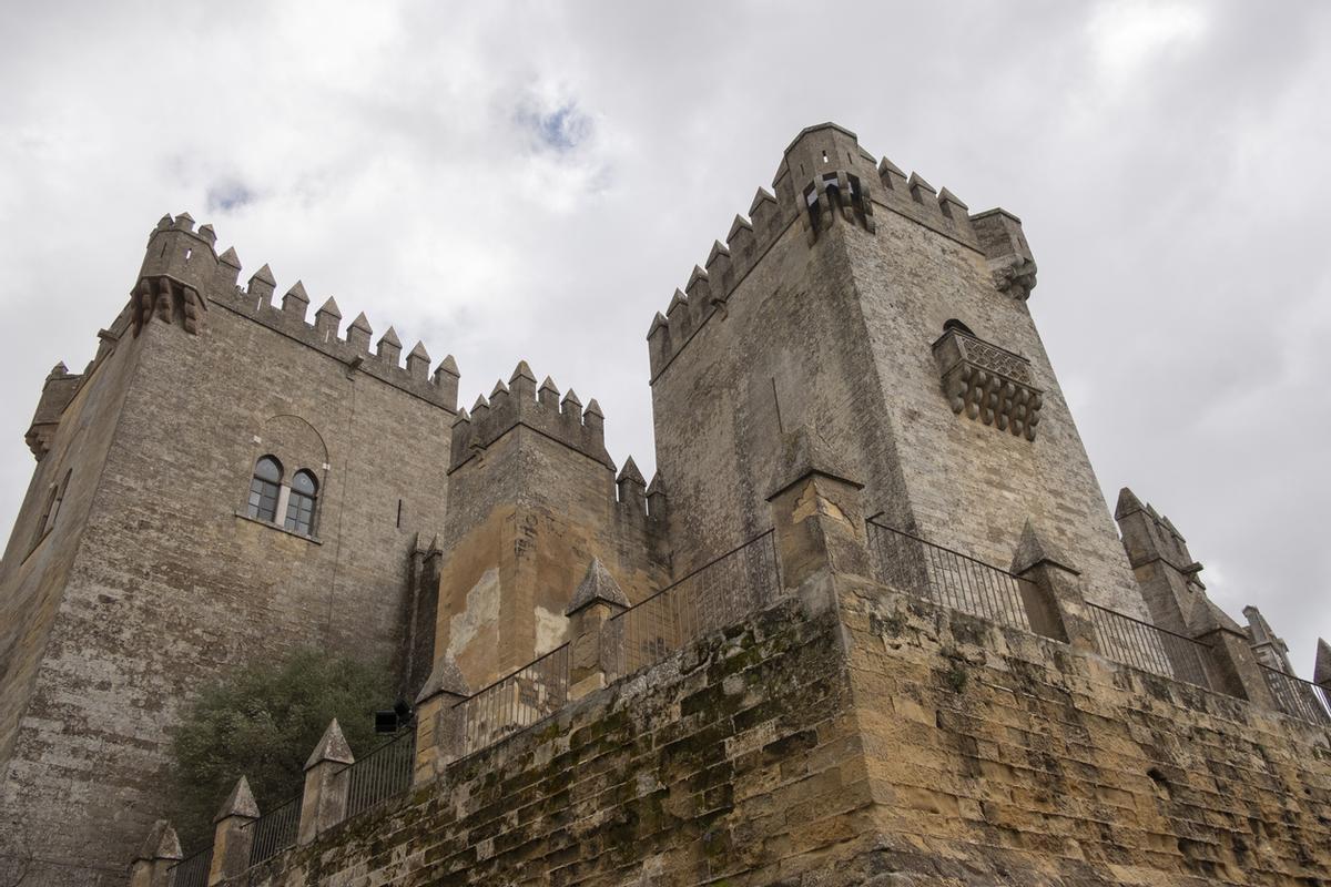 CASTILLO ÁRABE CÓROBA | Una de las fortalezas árabes más antiguas de ...