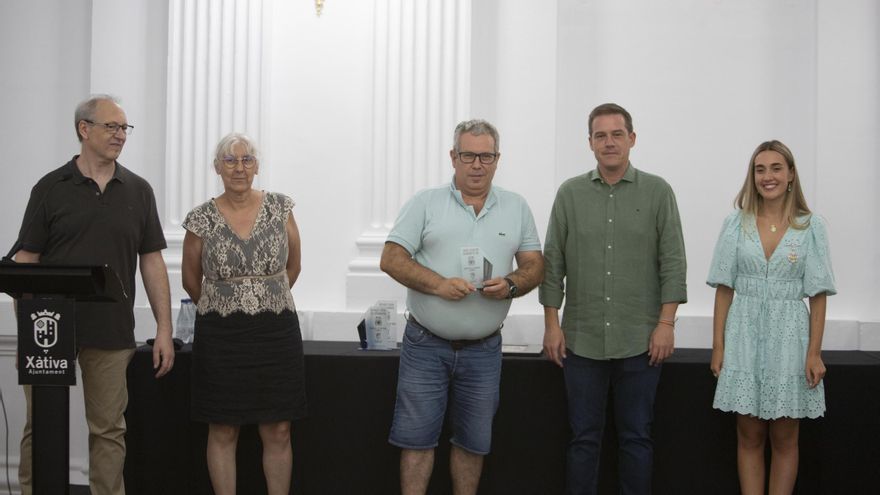 El arte se adueña de la primera jornada festiva con las exposiciones de fotografía y pintura