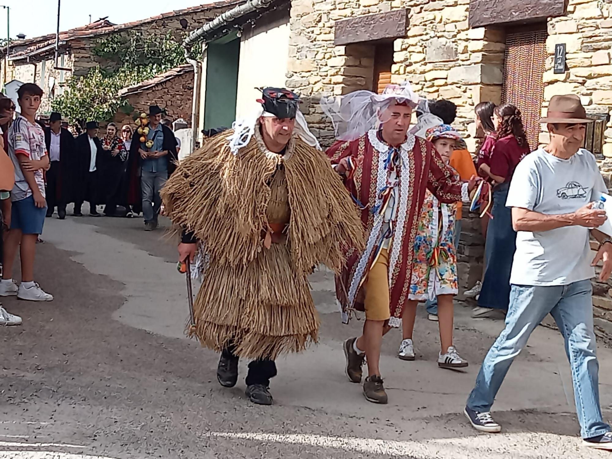 Las mascaradas zamoranas exaltan su autenticidad en Pobladura de Aliste
