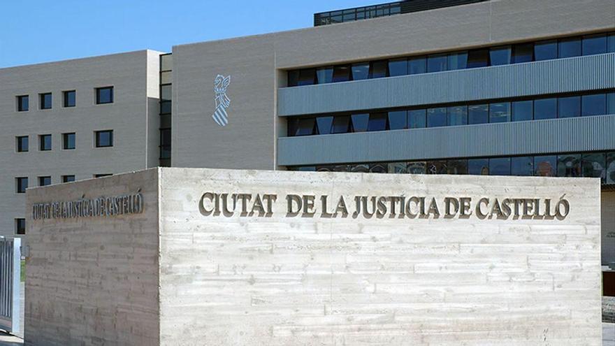 Juzgan en Castellón a una doctora por acceder a historias clínicas sin justificación