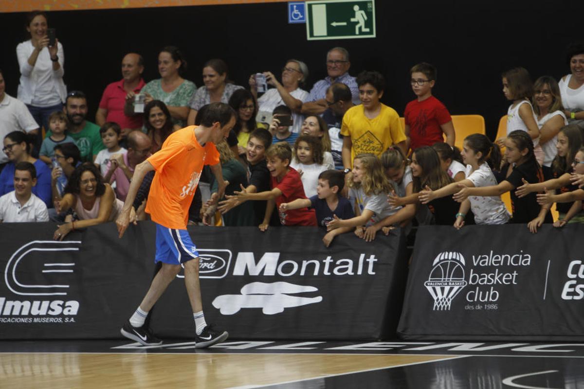 Partido entre los actores de 'Campeones' y el equipo de Burjassot que inspiró la película