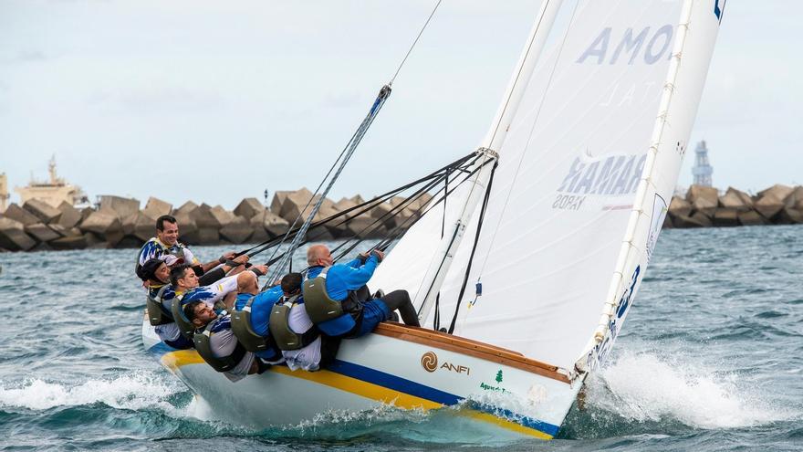 Doble jornada de Vela Latina con el regreso del público a la bahía