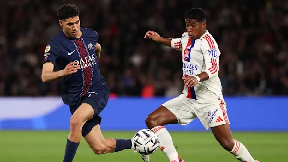El Olympique Lyon sorprendió al PSG y propició su segunda derrota en cuatro fechas de Ligue 1
