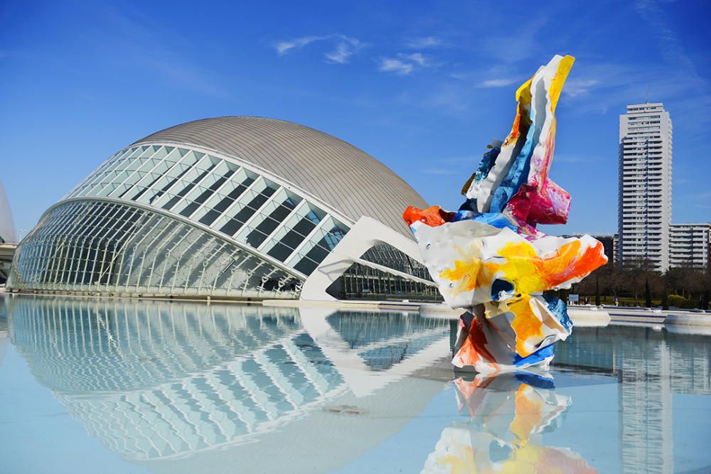 Arne Quize planta su 'jardín' junto a la obra de Calatrava