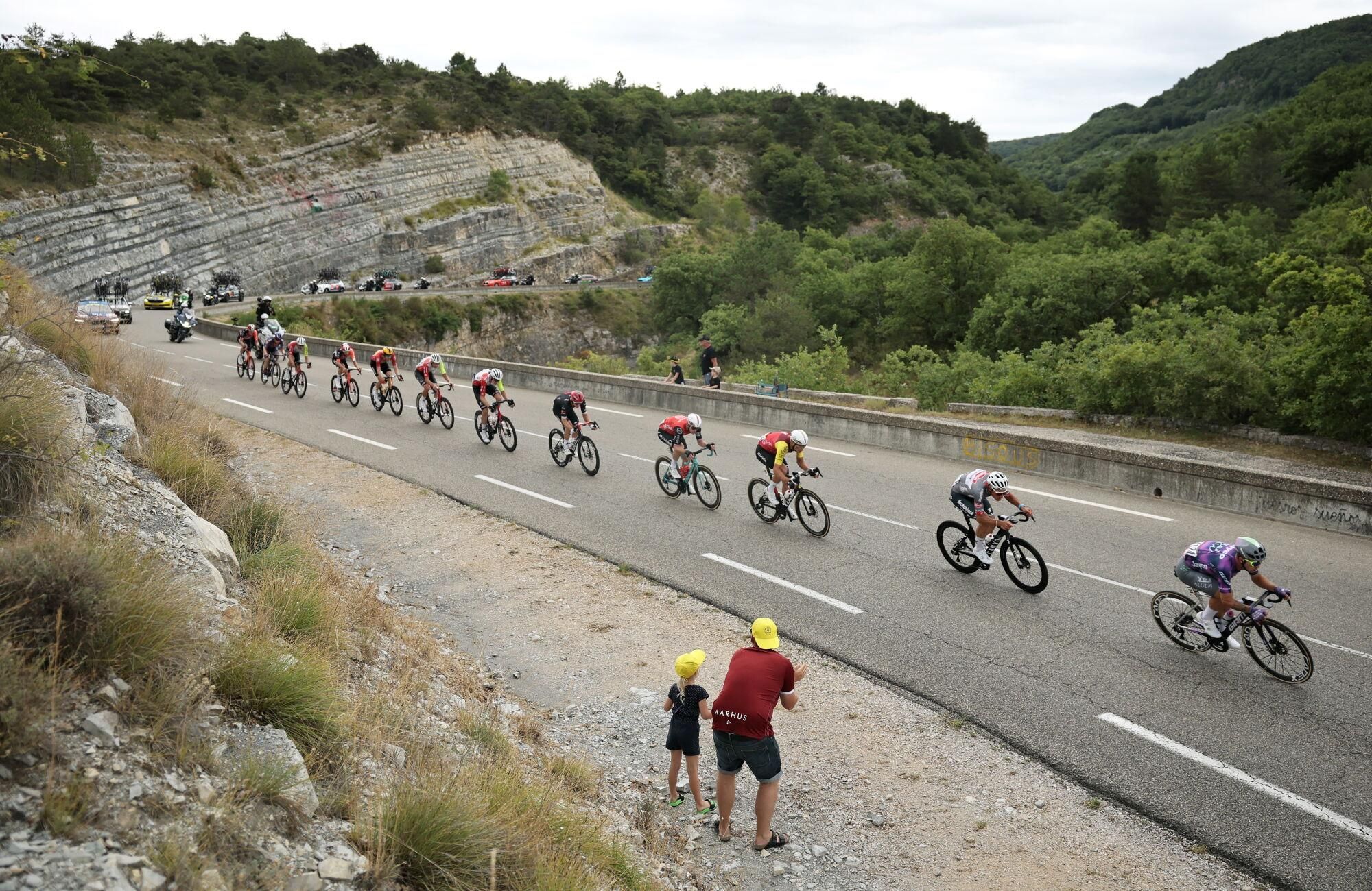 La etapa 17 del Tour de Francia, en imágenes