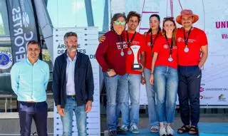 La Universidad de Santiago se proclama campeona de España de vela en Vilagarcía