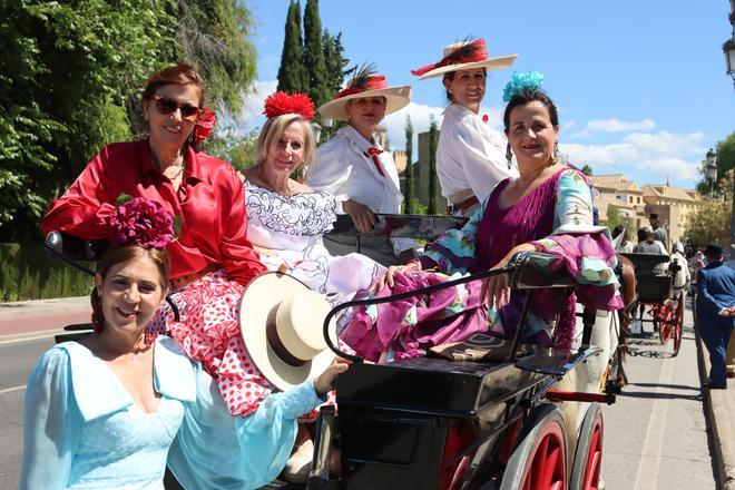 Los coches de caballos lucen su esplendor del Alcázar al Arenal