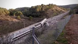 Las cifras del accidente de trenes de Adamuz un día después: 527 pasajeros, 43 denuncias por desapariciones y 40 fallecidos