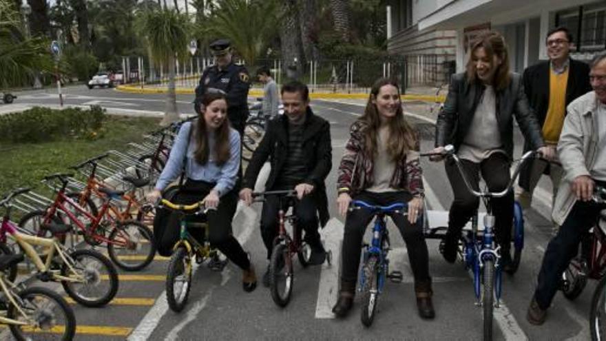 El Parque de Tráfico dona 21 bicicletas a niños sin recursos