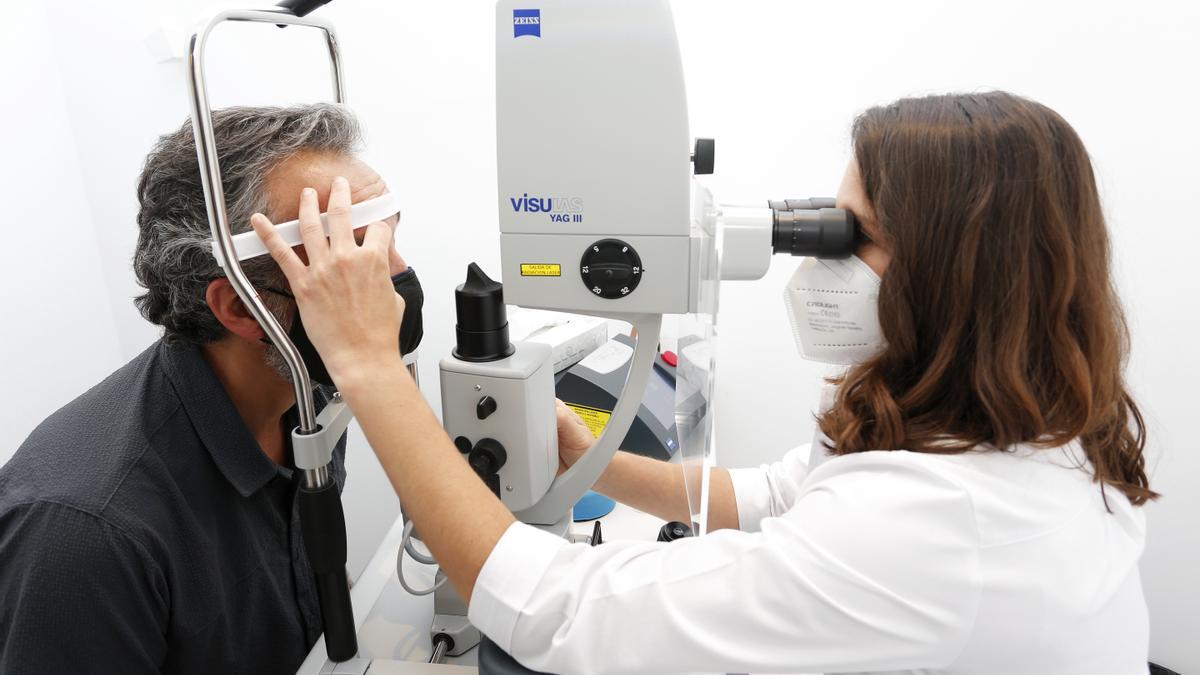 Una revisión en el oftalmólogo permitirá confirmar exactamente el tipo y grado de evolución de la catarata.
