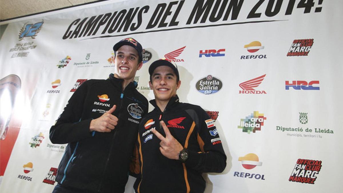 Los hermanos Márquez en la celebración de sus títulos