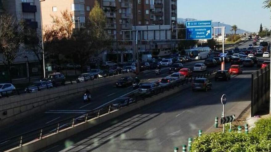 Un accidente en el túnel de Ronda Norte provoca atascos en dirección a la autovía