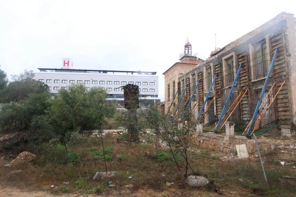 Casa y Torre de Los Balcones con imágenes captadas entre 2008 y 2017 y en el que se observa el deterioro del inmueble