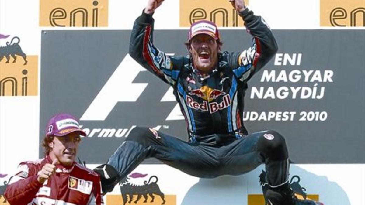 Webber salta de alegría en el podio de Hungaroring junto a Alonso.