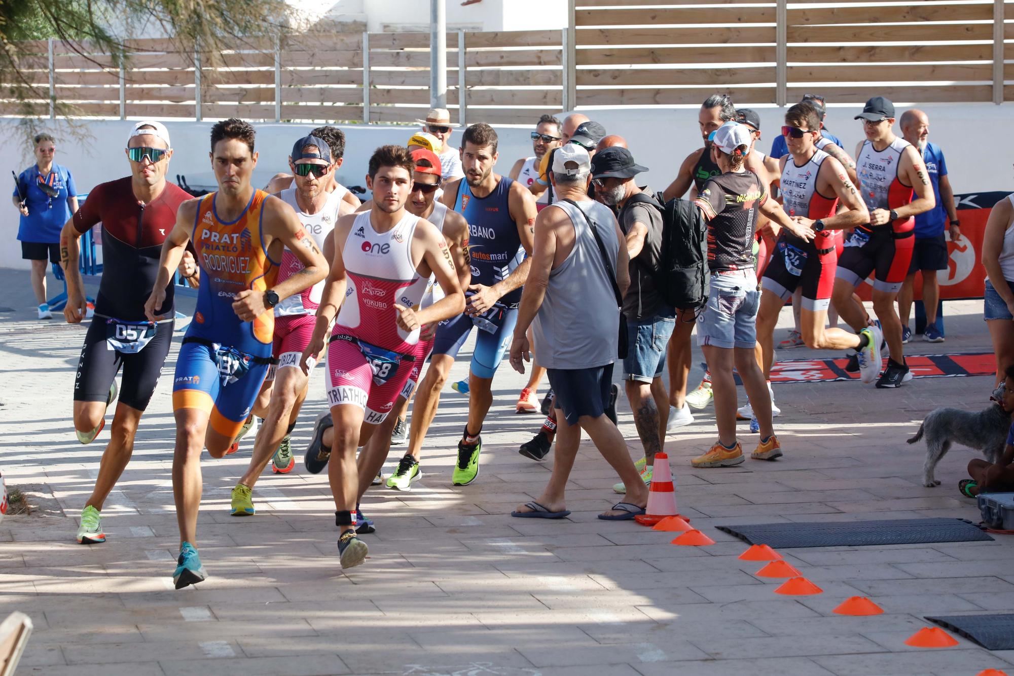 Los ibicencos Aritz Rodríguez e Irati Matas vencen en el Acuatlón Canal de Nado Sant Antoni 2022