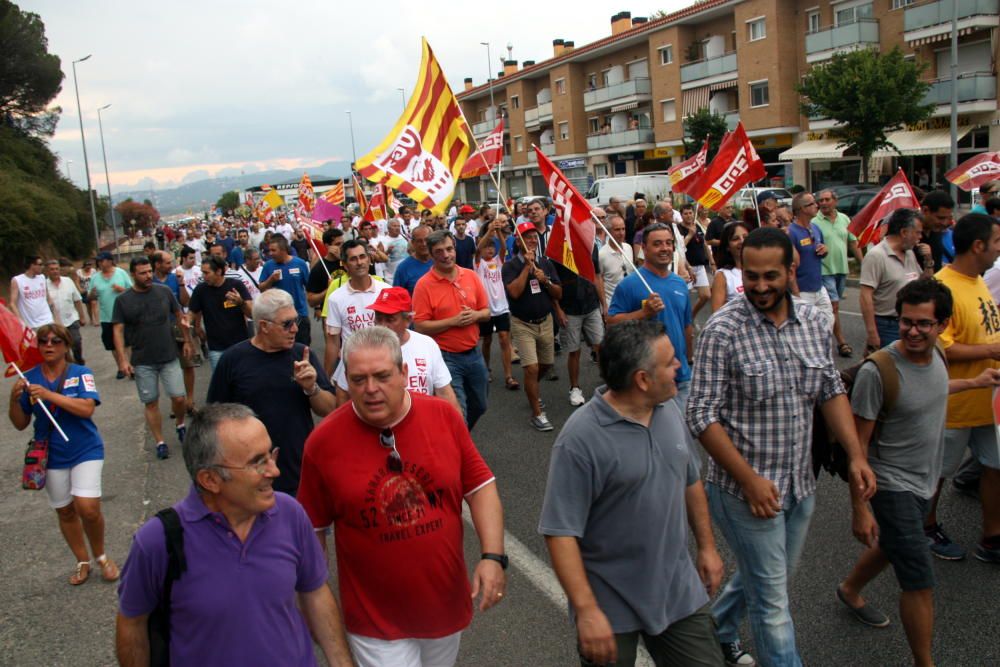 Manifestació contra els acomiadaments a Nylstar