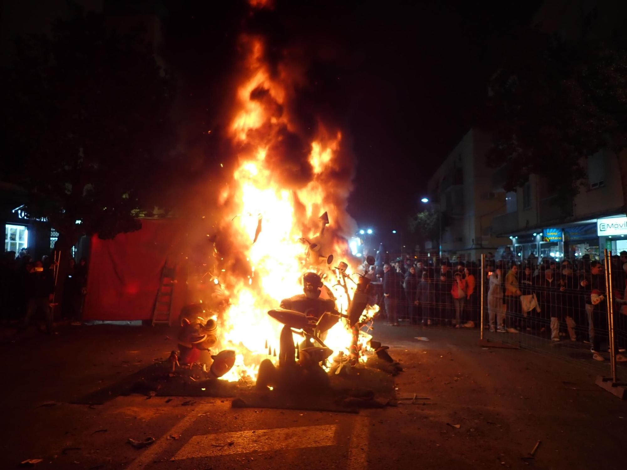 Así fue la 'cremà' en Sagunt