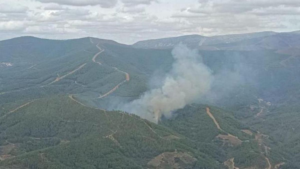 Imágenes áereas del incendio en Nuñomoral