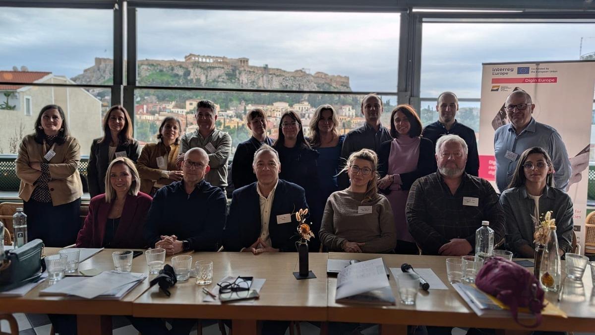 La Diputación de Badajoz presenta sus programas para reducir la brecha digital en la Digin Week celebrada en Atenas.