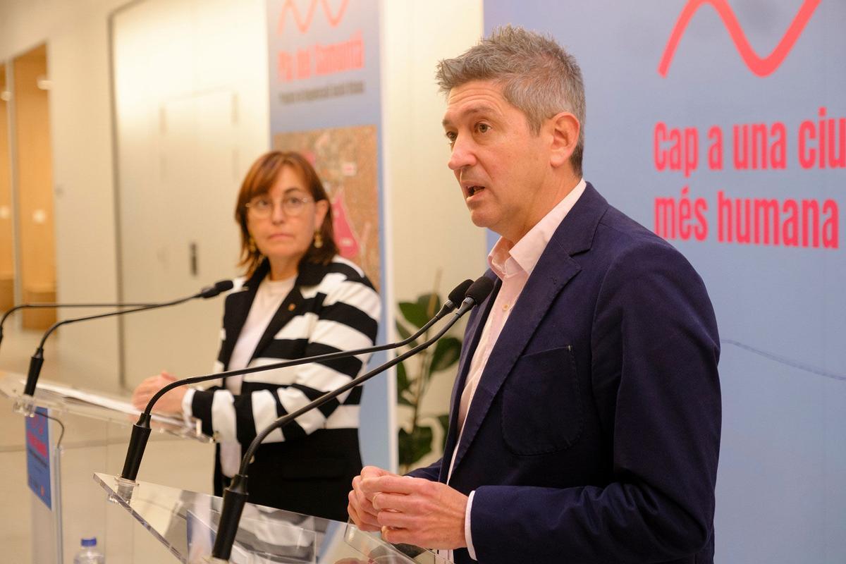 El alcalde de L'Hospitalet, David Quirós, junto a la consellera Paneque en la presentación del plan del Samontà.