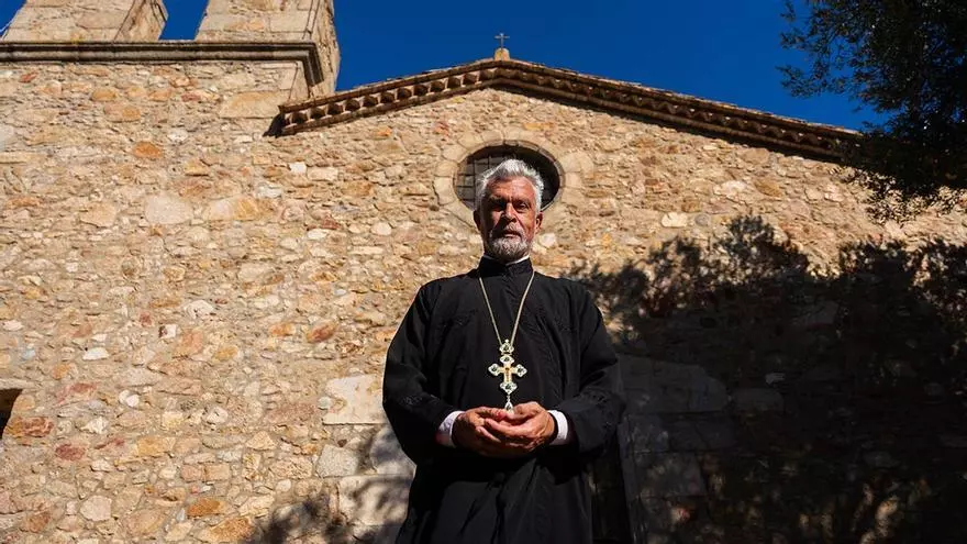 Un sacerdote ortodoxo ruso busca abrir en la Costa Brava una iglesia independiente del Patriarcado de Moscú.