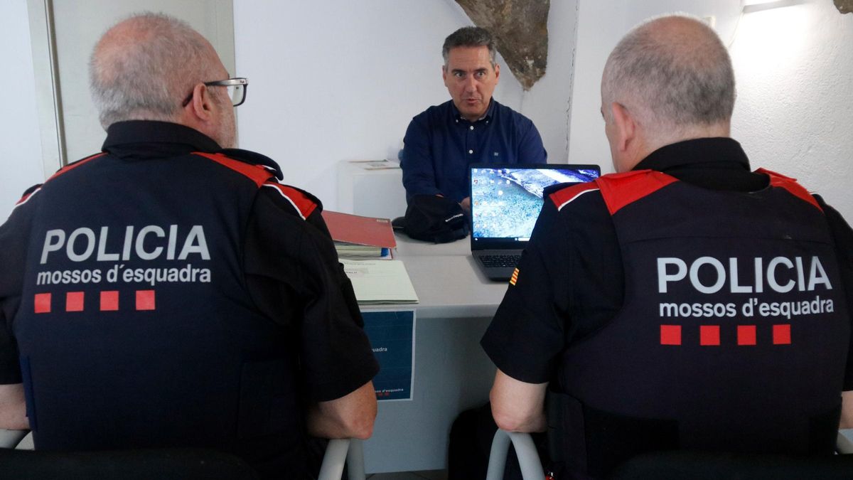 L'oficina itinerant dels Mossos a la Garrotxa recull denúncies de petits furts i permet fer determinats tràmits.