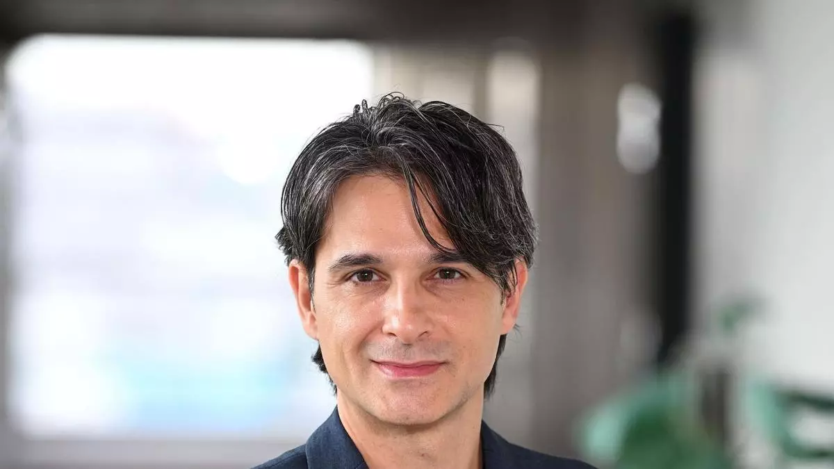 Jorge Almazán, arquitecto: "Alicante es un laboratorio perfecto para recrear la ciudad mediterránea ideal"