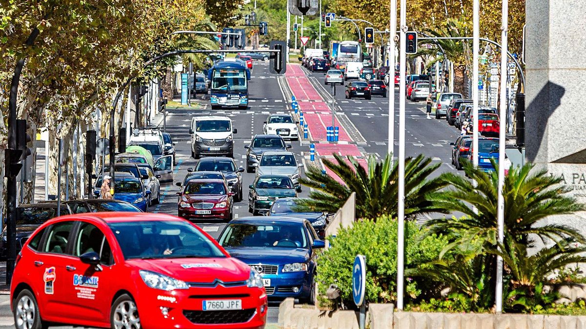 Traffic at one of the main entrances to Benidorm on October 9. Traffic at one of the main entrances to Benidorm on October 9.