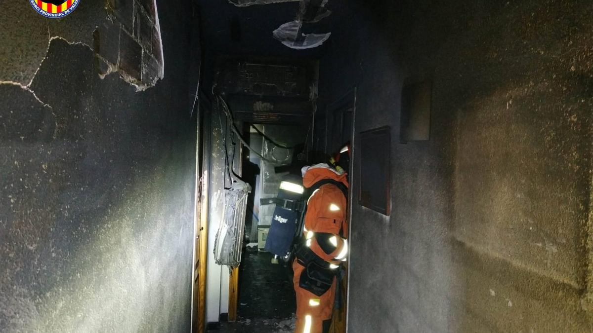 Atendidas dos personas en el incendio de una vivienda en Miramar esta madrugada