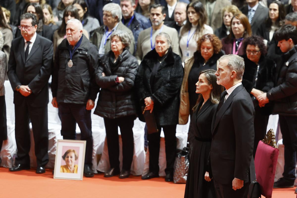 Las imágenes de la misa funeral por las víctimas del accidente de trenes de Adamuz. Las imágenes de la misa funeral por las víctimas del accidente de trenes de Adamuz.