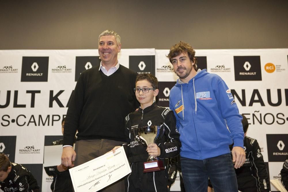 Fernando Alonso entrega los premios Reanult Kart