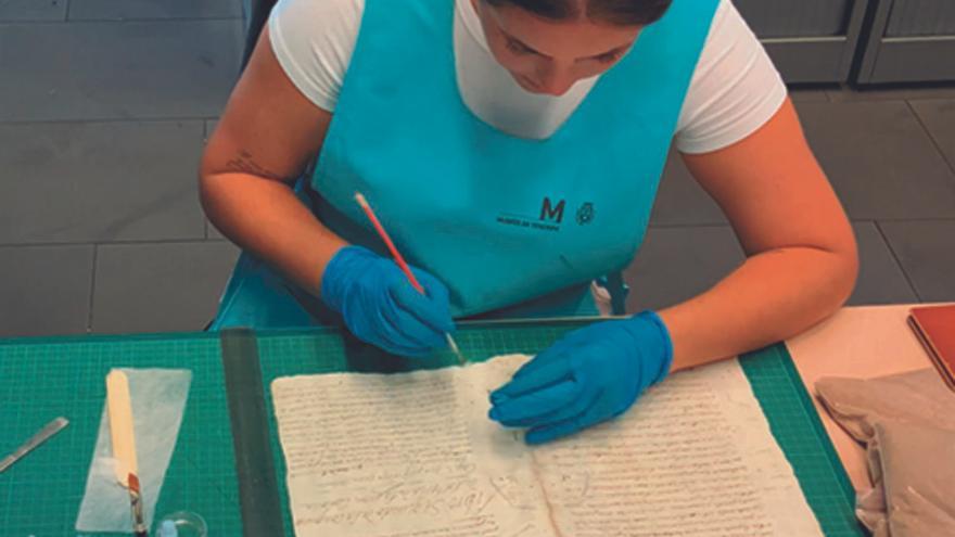 Museos de Tenerife restaura un manuscrito de Núñez de la Peña