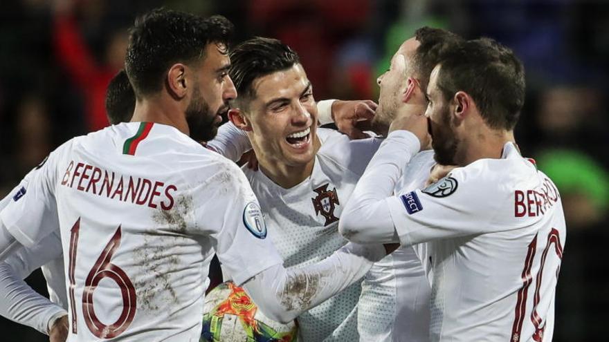 Cristiano Ronaldo celebra un gol ante Luxemburgo.