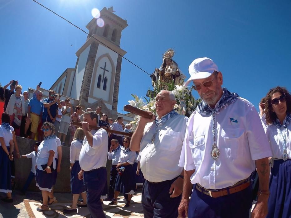 Procesión de la Virgen de El Carmen en Tapia