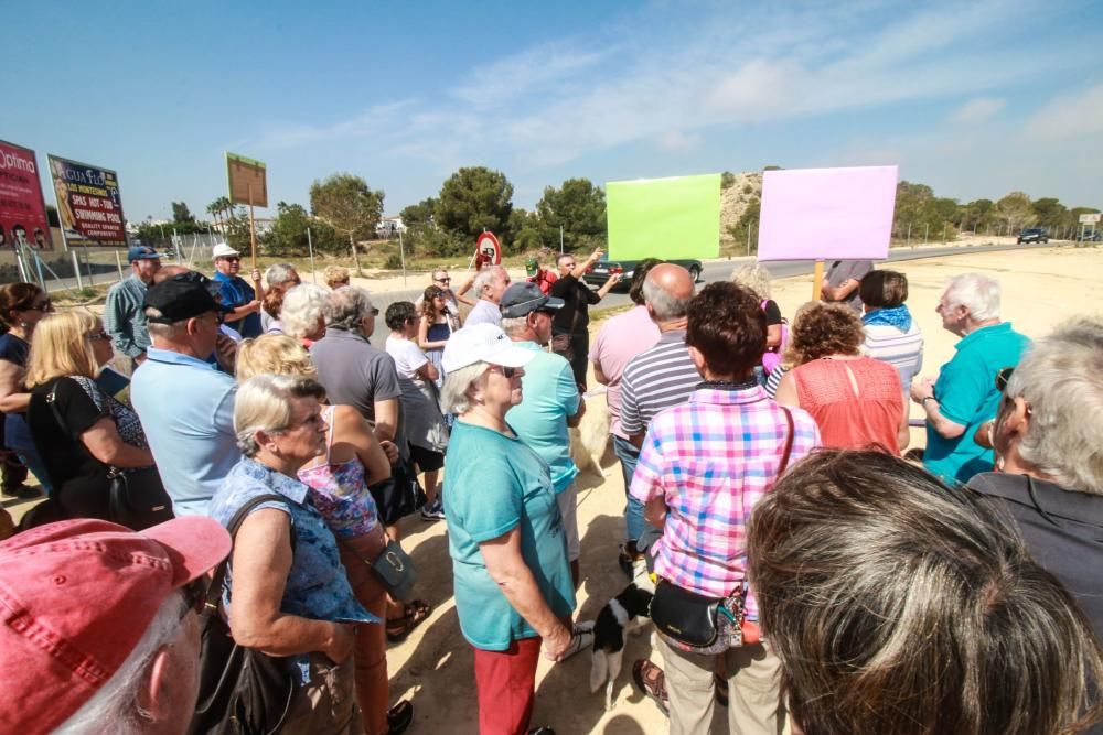 Manifestación en San Miguel de Salinas por la segu