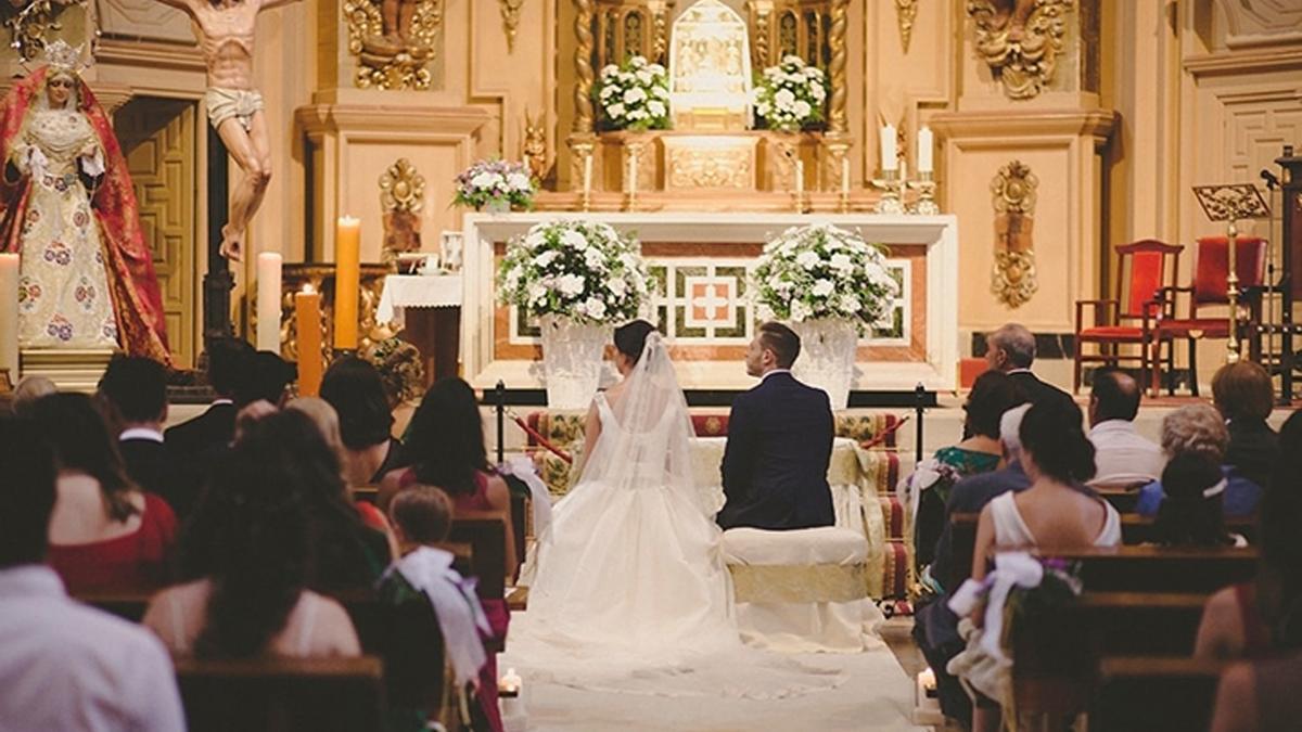 ¿Cómo decorar el altar?