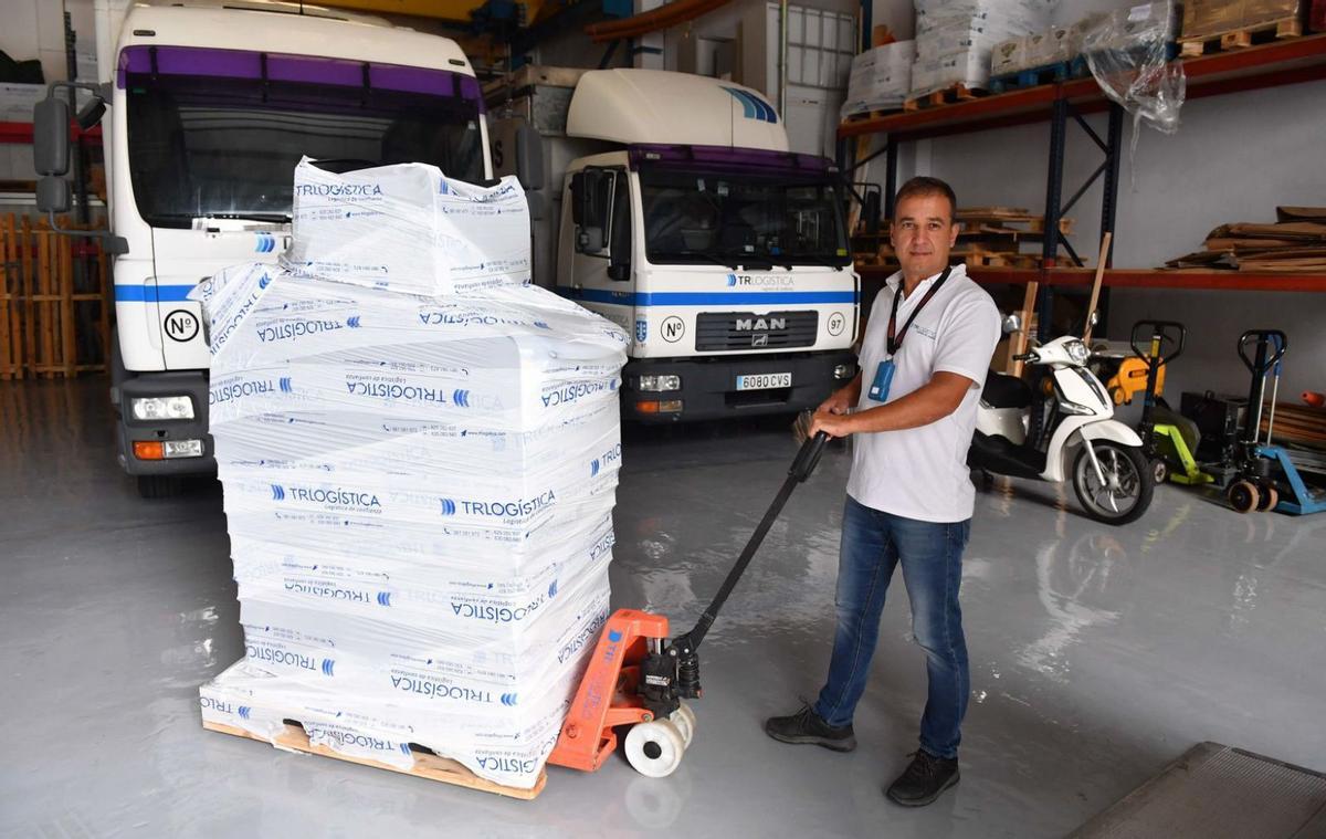 El presidente de la Asociación de Transportes Ligeros, José Manuel Reimúndez.   | // VÍCTOR ECHAVE
