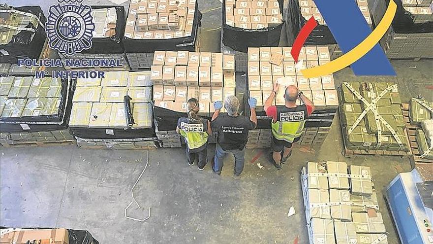 Desmantelan dos fábricas de pilas falsas que se vendían en Badajoz