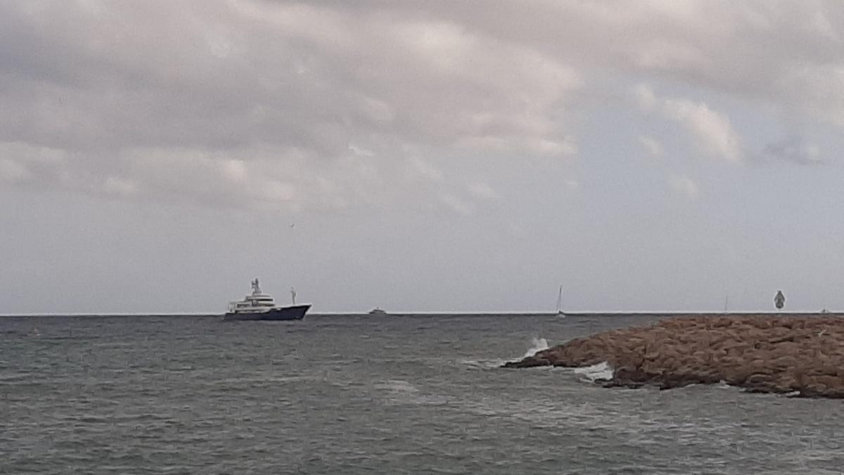 Die Megayacht &quot;Albula&quot; bei der Ankunft in Palma de Mallorca am Mittwoch (20.4.).