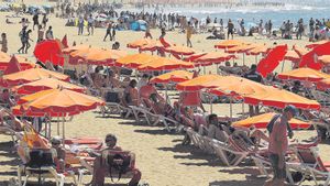 El turisme s’enlaira amb turbulències